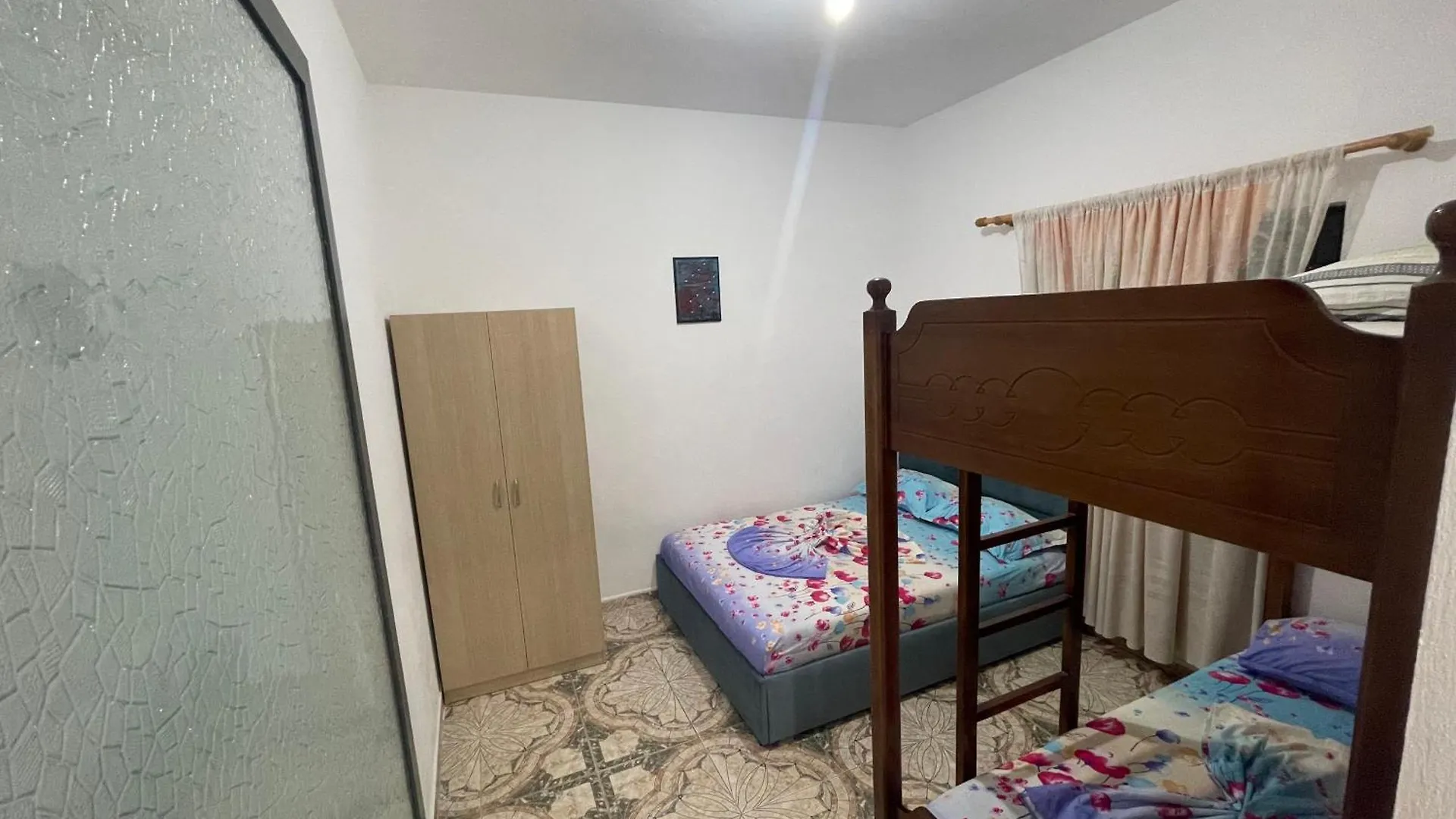 Rooms For Rent 1 Durres Albania